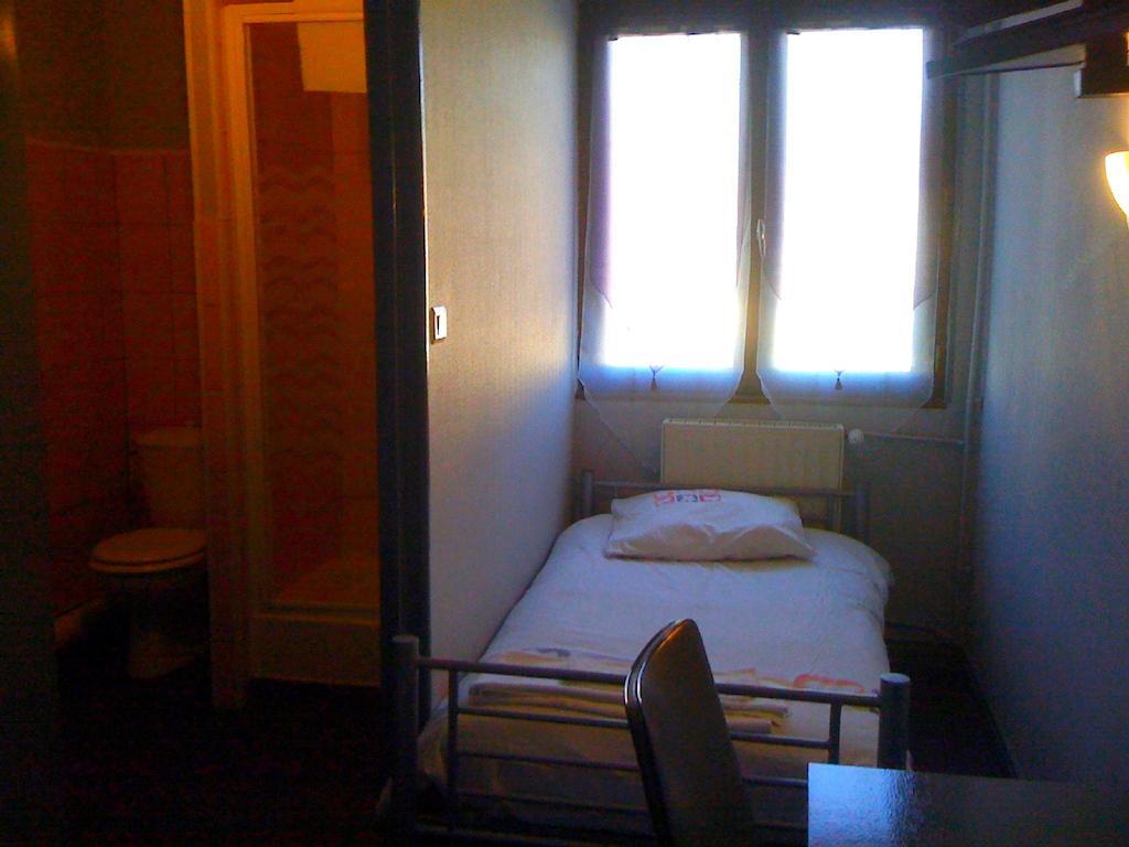 Voujeaucourt Pension Hotel Restaurant De La Place חדר תמונה