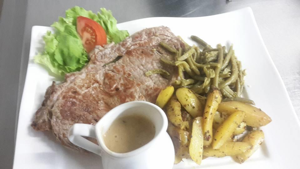 Voujeaucourt Pension Hotel Restaurant De La Place מראה חיצוני תמונה